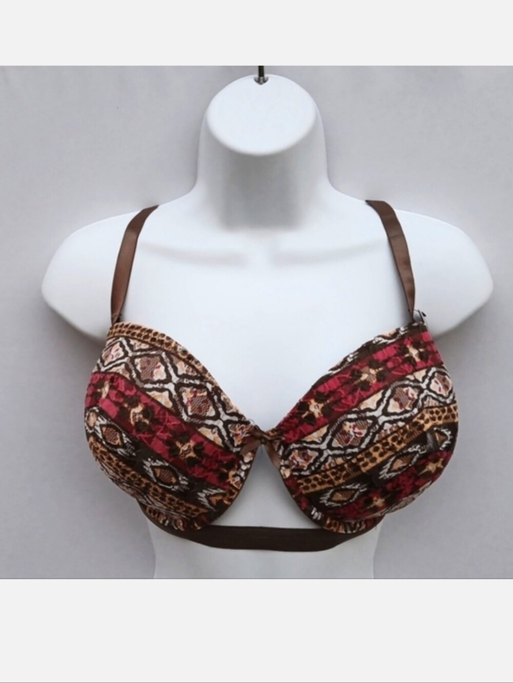 Body Frosting Underwire Bra with Convertible Straps 44C or 44D.  Brand New!